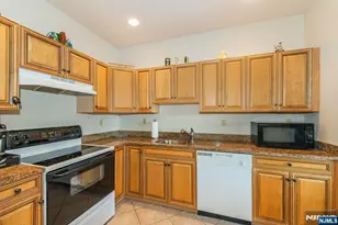 375 Rifle Camp Road 403, Woodland Park, NJ 07424 - Photo 21