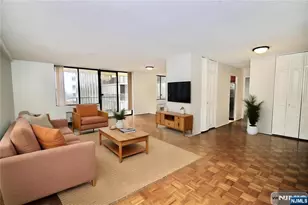 300 Winston Dr 106, Cliffside Park, NJ 07010 - Photo 5