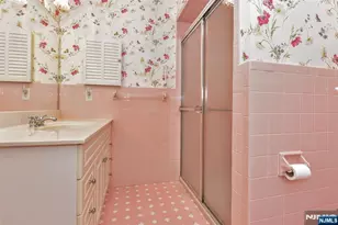 19 Aldbury Dr, Upper Saddle River, NJ 07458 - Photo 13