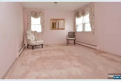 19 Aldbury Drive, Upper Saddle River, NJ 07458 - Photo 17