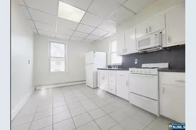 455 Orient Way 2 #2, Lyndhurst Township, NJ 07071 - Photo 7