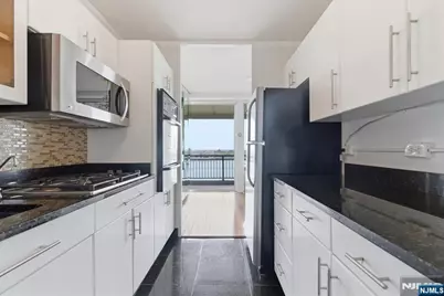 2 Horizon Road 1214 #1214, Fort Lee, NJ 07024 - Photo 7