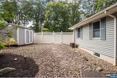 180 Rafkind Road, Bloomingdale, NJ 07403 - Photo 31