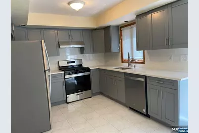 2416 Hammett Avenue A #A, Fort Lee, NJ 07024 - Photo 3