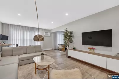 35 Riverview Court 35 #35, Secaucus, NJ 07094 - Photo 15