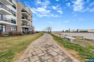 35 Riverview Ct 35, Secaucus, NJ 07094 - Photo 27