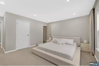 35 Riverview Court 35 #35, Secaucus, NJ 07094 - Photo 19