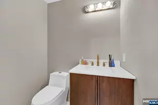 35 Riverview Ct 35, Secaucus, NJ 07094 - Photo 21