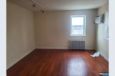 143 Bergen Boulevard 2 #2, Palisades Park, NJ 07650 - Photo 7