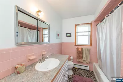 48 Whittaker, Woodland Park, NJ 07424 - Photo 21