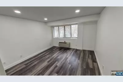 55 Clinton Place 304 #304, Hackensack, NJ 07601 - Photo 11