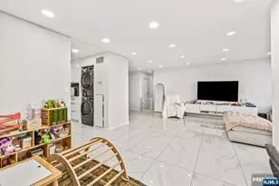 427 Harmon Cove Tower 427, Secaucus, NJ 07094 - Photo 7