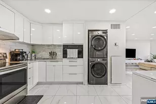 427 Harmon Cove Tower 427, Secaucus, NJ 07094 - Photo 5