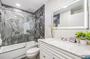 427 Harmon Cove Tower 427, Secaucus, NJ 07094 - Photo 13