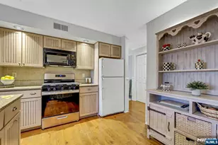 1712 Faulkner Ct, Mahwah, NJ 07430 - Photo 5