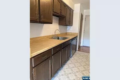 127 E Columbia Avenue A3 #A3, Palisades Park, NJ 07650 - Photo 3