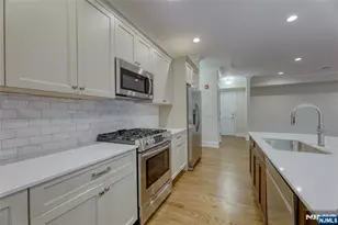 15-27 Royal Ave 210, Hawthorne, NJ 07506 - Photo 1