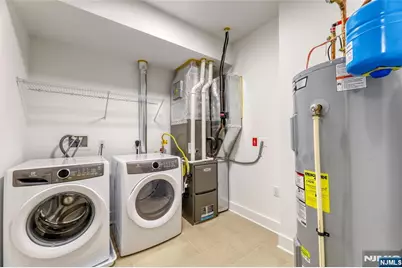 15-27 Royal Avenue 210 #210, Hawthorne, NJ 07506 - Photo 9