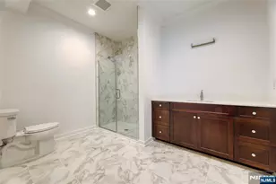 15-27 Royal Ave 210, Hawthorne, NJ 07506 - Photo 7