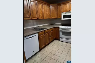 53 W Palisade Avenue 406 #406, Englewood, NJ 07631 - Photo 5