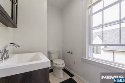 92 Highwood Avenue, Tenafly, NJ 07670 - Photo 23