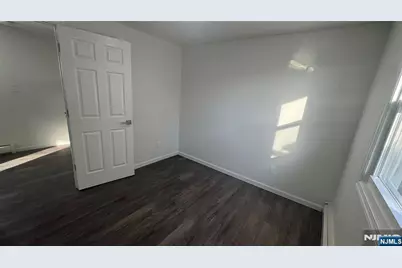 31 Chestnut Street, Kearny, NJ 07032 - Photo 5