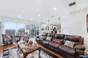 703 Stewart St, Ridgefield, NJ 07657 - Photo 15