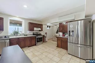 703 Stewart St, Ridgefield, NJ 07657 - Photo 27