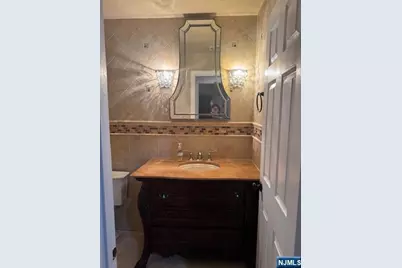 1026 Castle Road, Mahwah, NJ 07430 - Photo 17