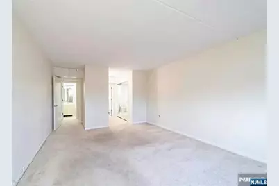 310 Lookout Avenue 304 #304, Hackensack, NJ 07630 - Photo 9