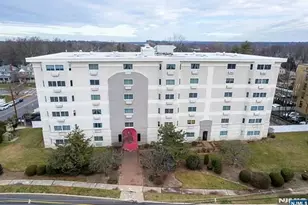 310 Lookout Ave 304, Hackensack, NJ 07630 - Photo 1