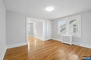 23 Meeker Pl 2nd Floor, Millburn, NJ 07041 - Photo 5