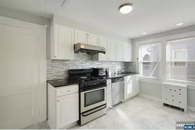 23 Meeker Place 2nd Floor #2nd Floor, Millburn, NJ 07041 - Photo 7