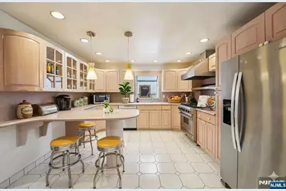 151 Arlington Boulevard, North Arlington, NJ 07031 - Photo 11
