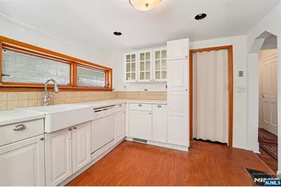 19 Hillside Avenue, Englewood, NJ 07631 - Photo 5