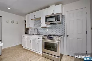 227 Clinton Ave, Bergenfield, NJ 07621 - Photo 9