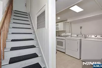 227 Clinton Avenue, Bergenfield, NJ 07621 - Photo 29