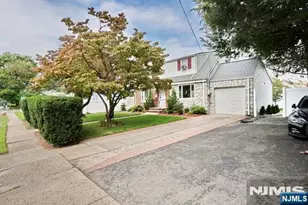 227 Clinton Ave, Bergenfield, NJ 07621 - Photo 37