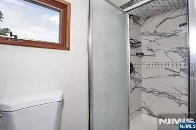 227 Clinton Avenue, Bergenfield, NJ 07621 - Photo 27