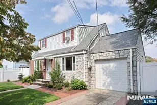 227 Clinton Ave, Bergenfield, NJ 07621 - Photo 47