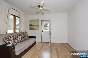 227 Clinton Ave, Bergenfield, NJ 07621 - Photo 15