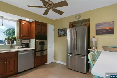 51 Prospect Street, Waldwick, NJ 07463 - Photo 21