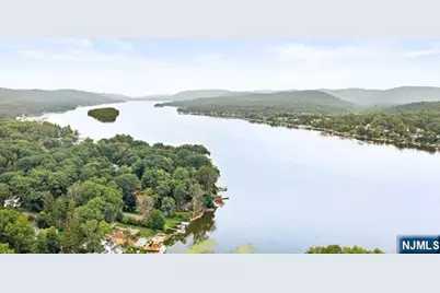 27 Ringwood Lane, West Milford, NJ 07421 - Photo 3