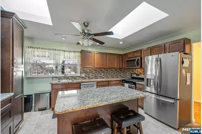 4 Lynn Court, Lincoln Park, NJ 07035 - Photo 11