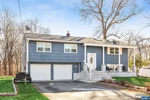 4 Lynn Ct, Lincoln Park, NJ 07035 - Photo 1