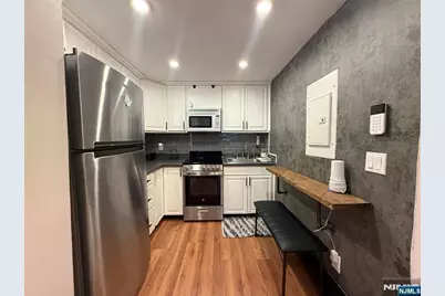 42 Willow Wood Square, East Rutherford, NJ 07073 - Photo 7