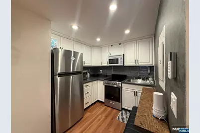 42 Willow Wood Square, East Rutherford, NJ 07073 - Photo 9