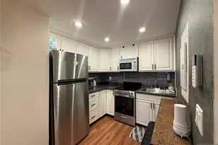 42 Willow Wood Square, East Rutherford, NJ 07073 - Photo 9