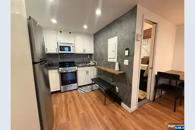 42 Willow Wood Square, East Rutherford, NJ 07073 - Photo 11