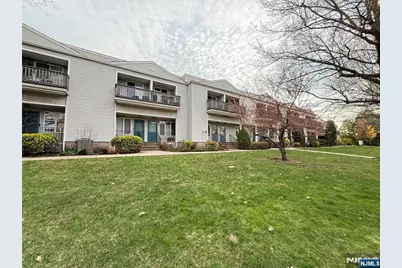 42 Willow Wood Square, East Rutherford, NJ 07073 - Photo 27